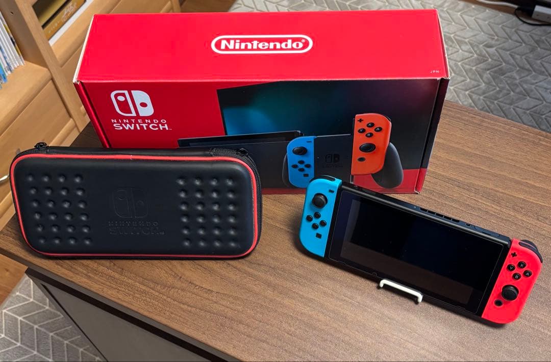 『美品』Nintendo Switch 本体 +専用ケース付き