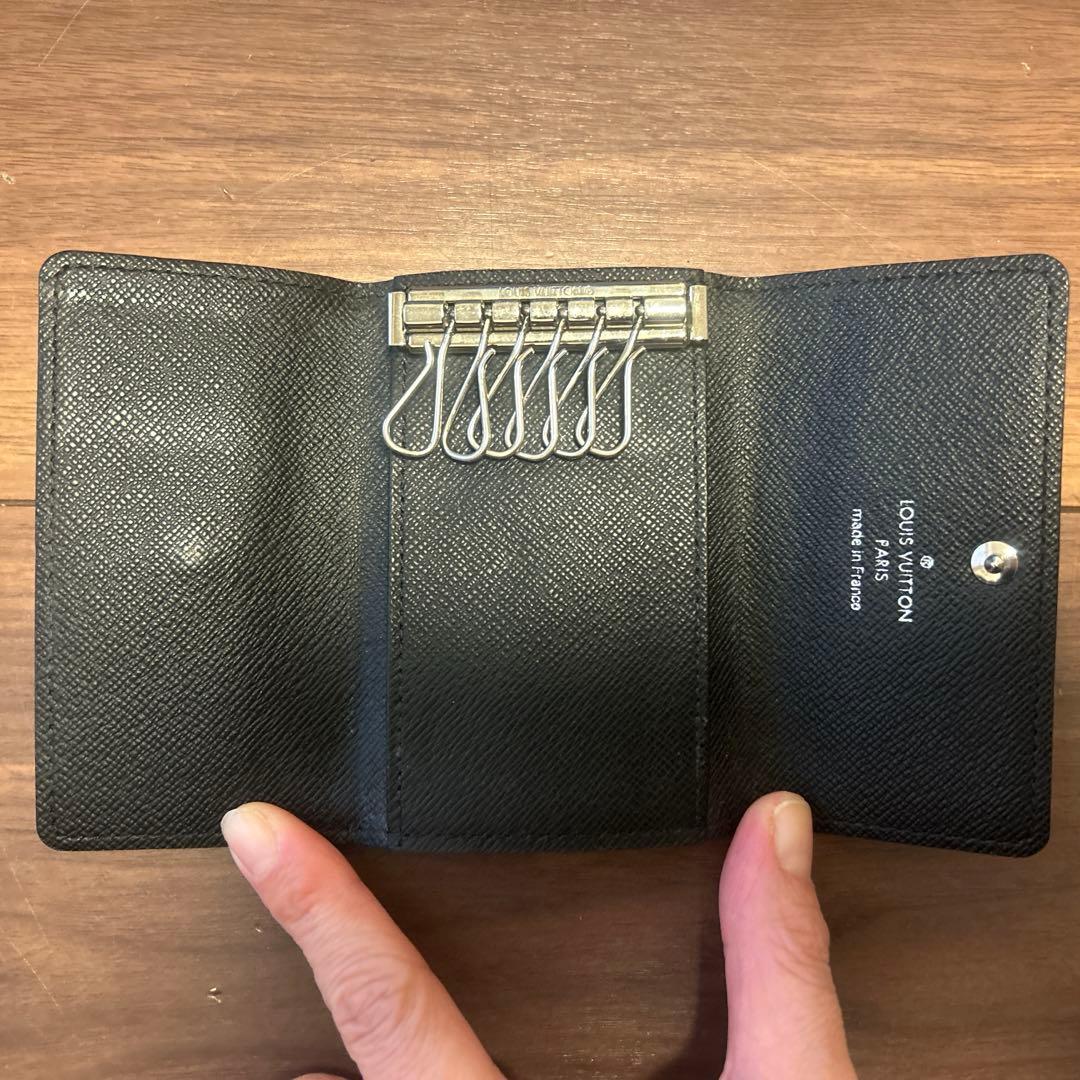 ルイヴィトン ダミエ グラフィット ミュルティクレキーケース