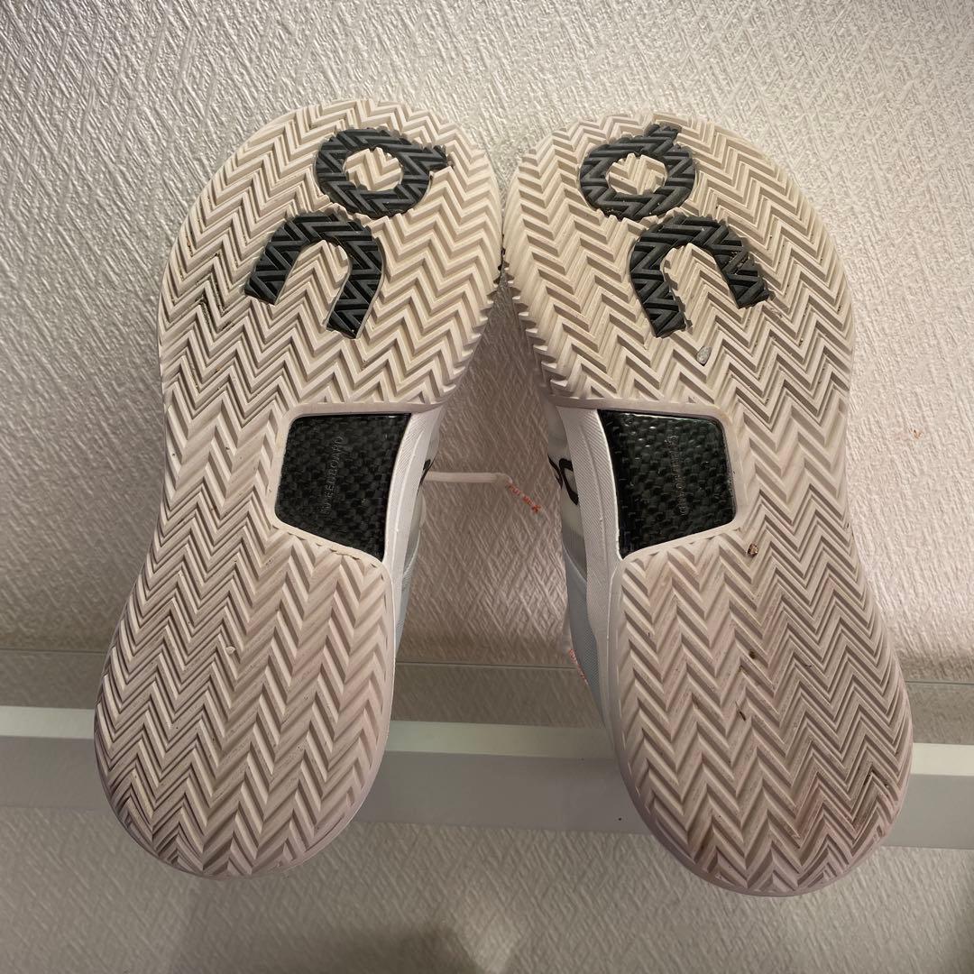 On THE ROGER Pro 2 7.5 M ホワイト/ピンク