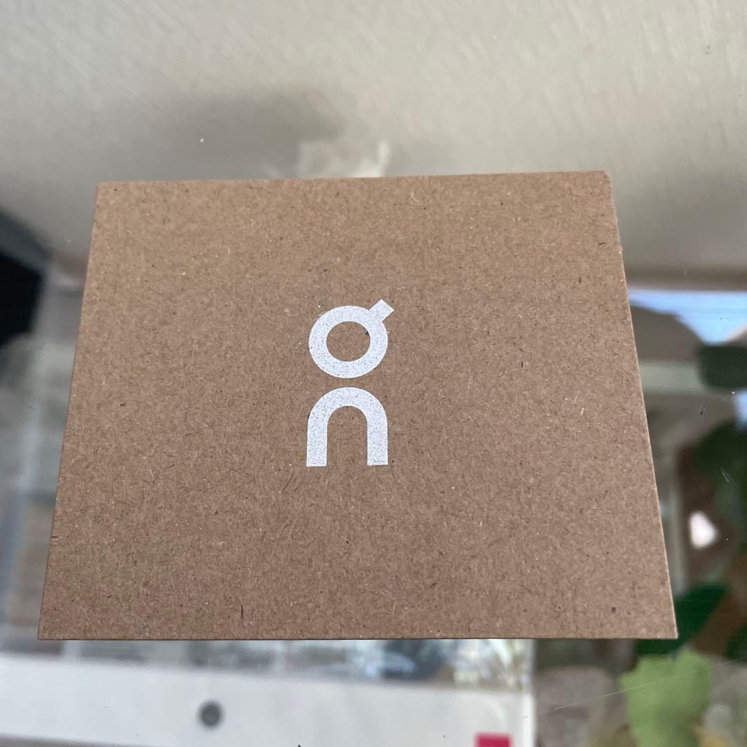 On THE ROGER Pro 2 7.5 M ホワイト/ピンク