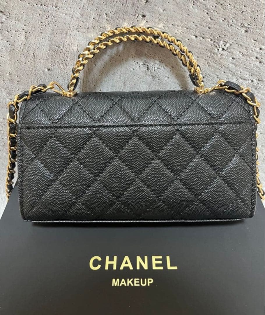【新品未使用】CHANELブラック キルティング ショルダーバッグ