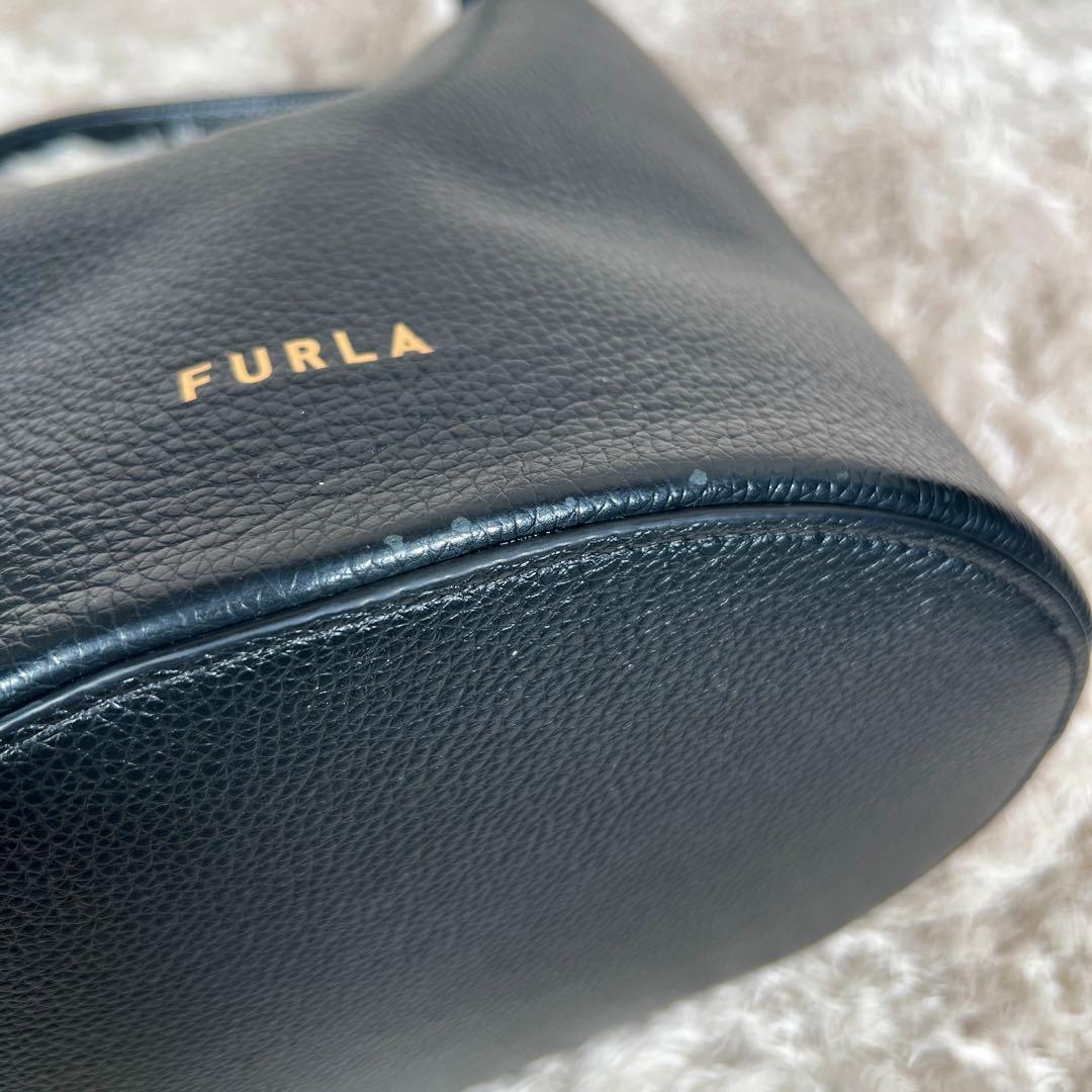 フルラ ダナエ レザー 黒 2way ショルダーバッグ ターンロック