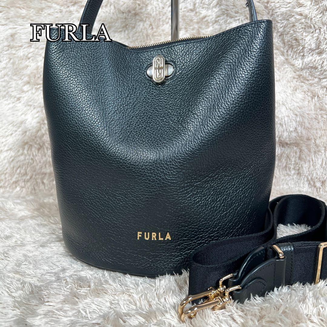 フルラ ダナエ レザー 黒 2way ショルダーバッグ ターンロック