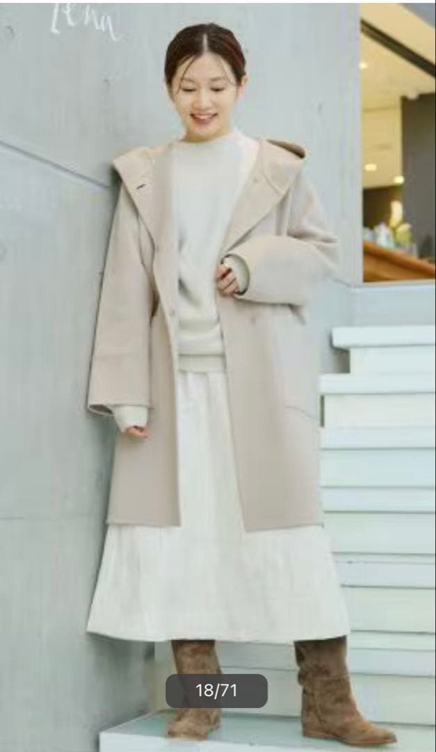 IENAスーパー160ダブルフェイス フードコート新品タグ付き　最後の一枚です。