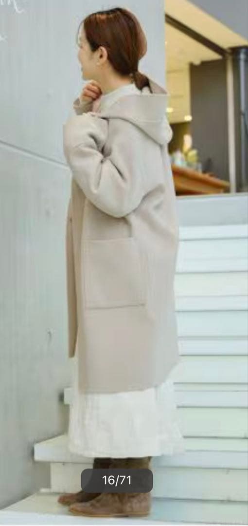 IENAスーパー160ダブルフェイス フードコート新品タグ付き　最後の一枚です。