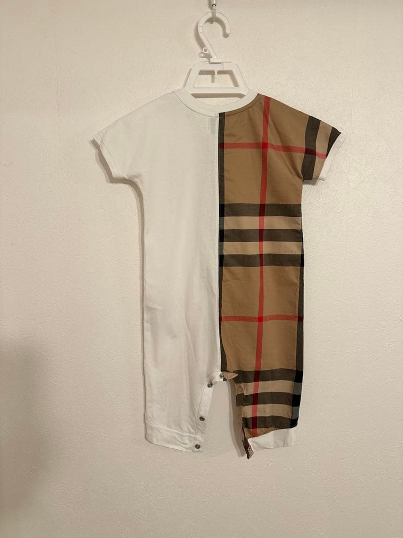 AchiiバーバリーBurberry ベビーロンパース　半袖80