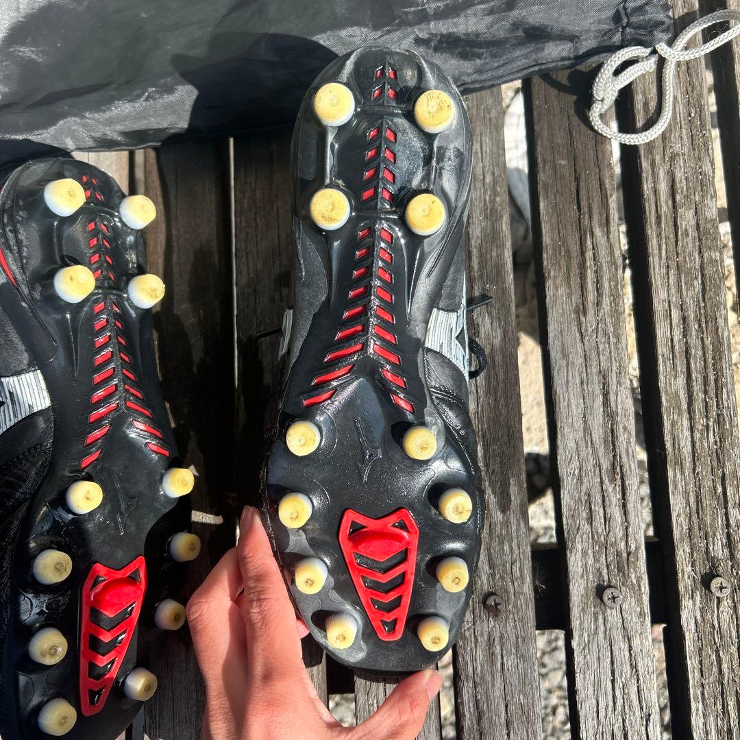 Mizuno Morelia サッカーシューズ ブラック/レッド