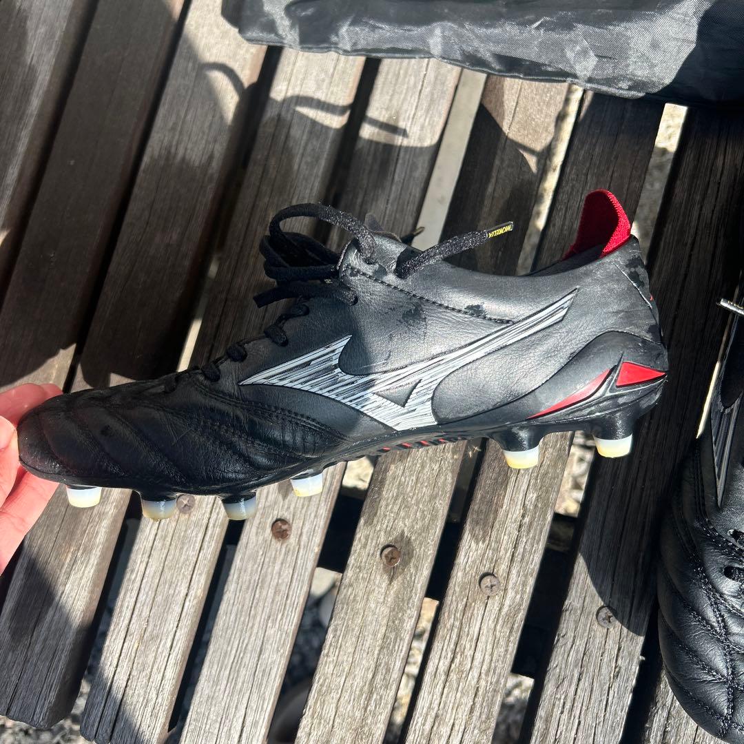 Mizuno Morelia サッカーシューズ ブラック/レッド