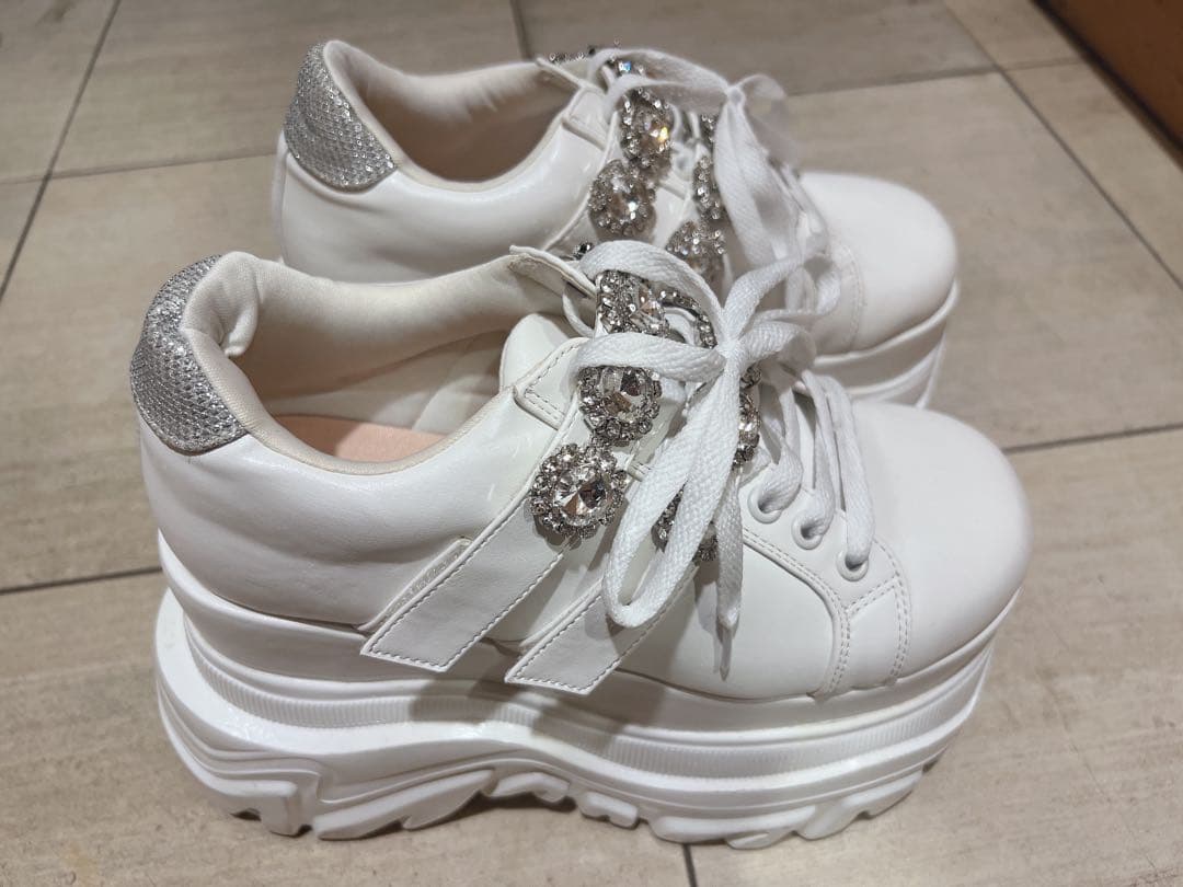 michellMacaron ボリュームソールビジューベルトスニーカー