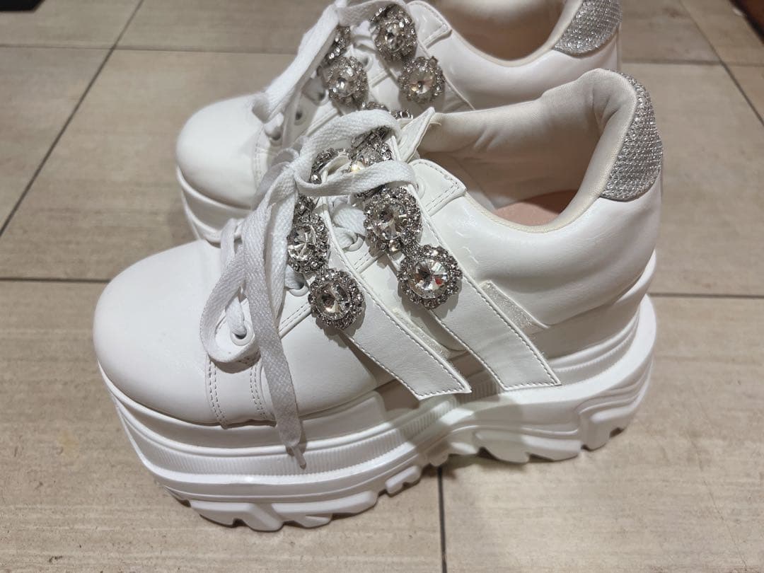 michellMacaron ボリュームソールビジューベルトスニーカー