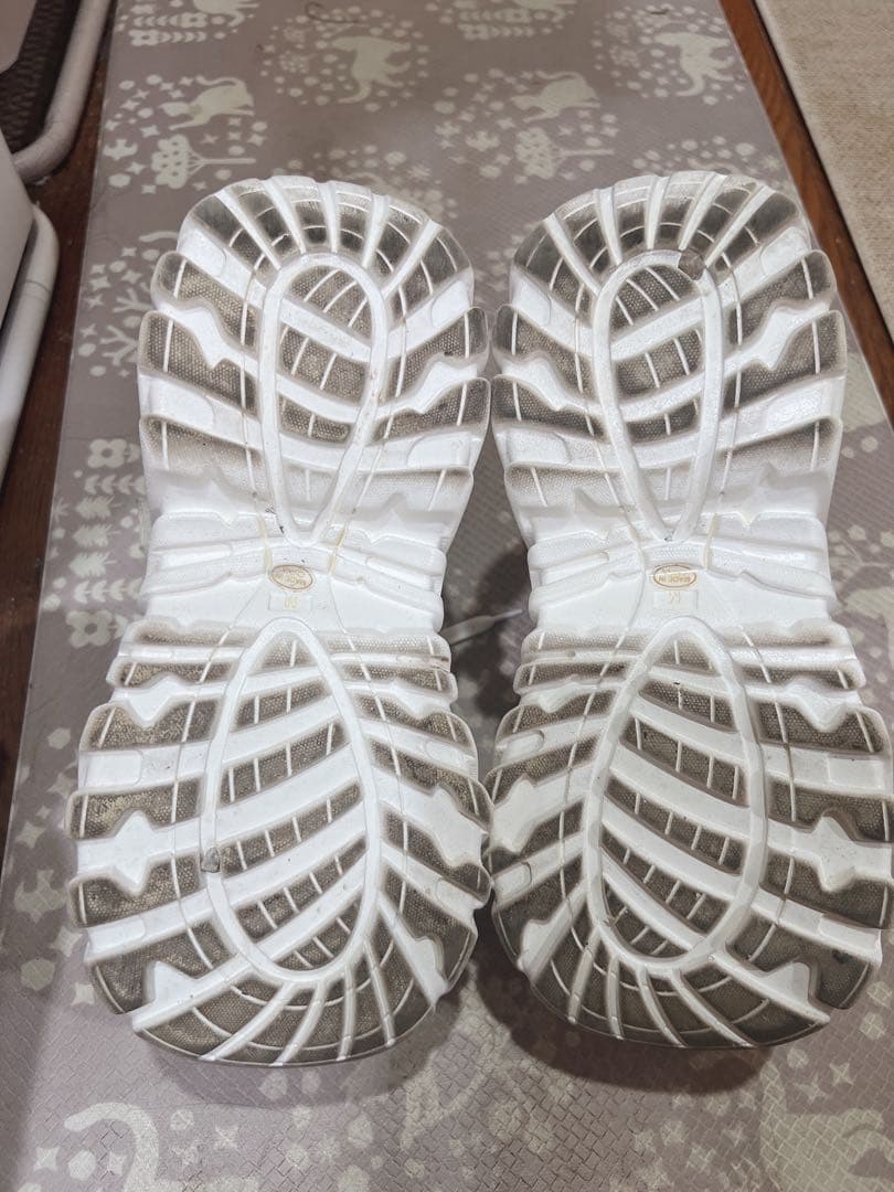 michellMacaron ボリュームソールビジューベルトスニーカー