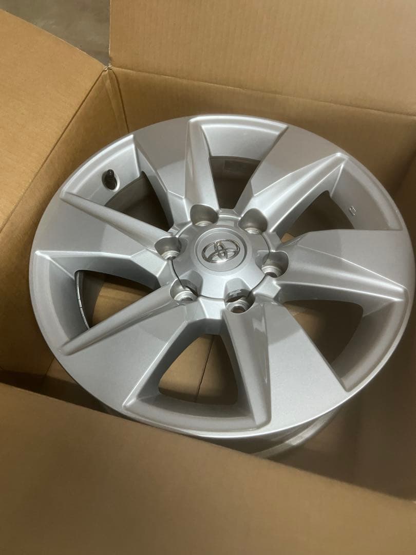 トヨタ　プラド　純正ホイール　17インチ