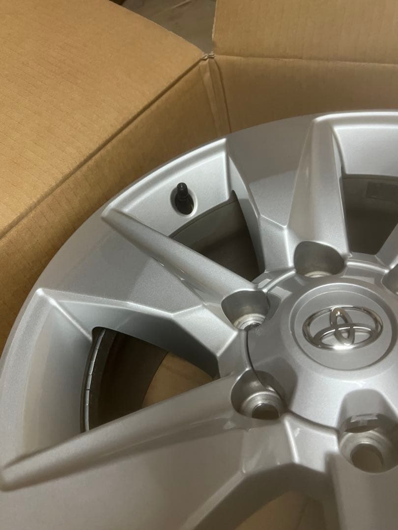 トヨタ　プラド　純正ホイール　17インチ