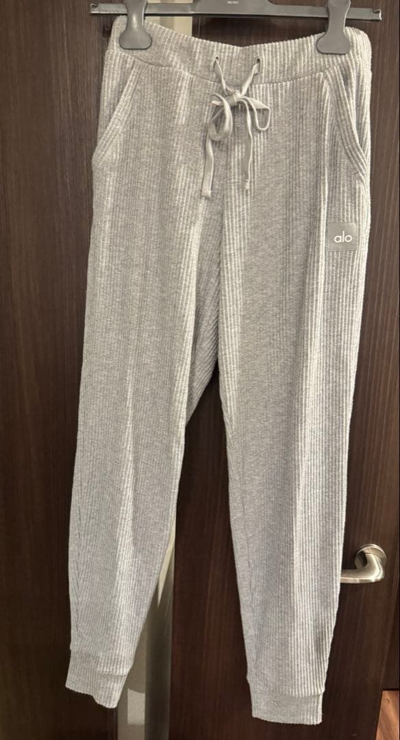 【正規品】alo Muse Sweatpant （Sサイズ）　グレー