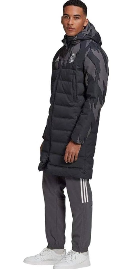 レアルマドリード　ダウン　日本未発売品　サイズM