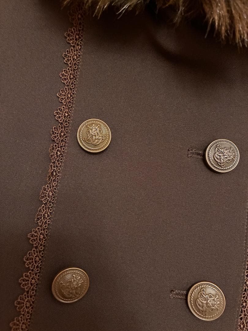 Innocent World　アリエスケープ　ショートケープコート