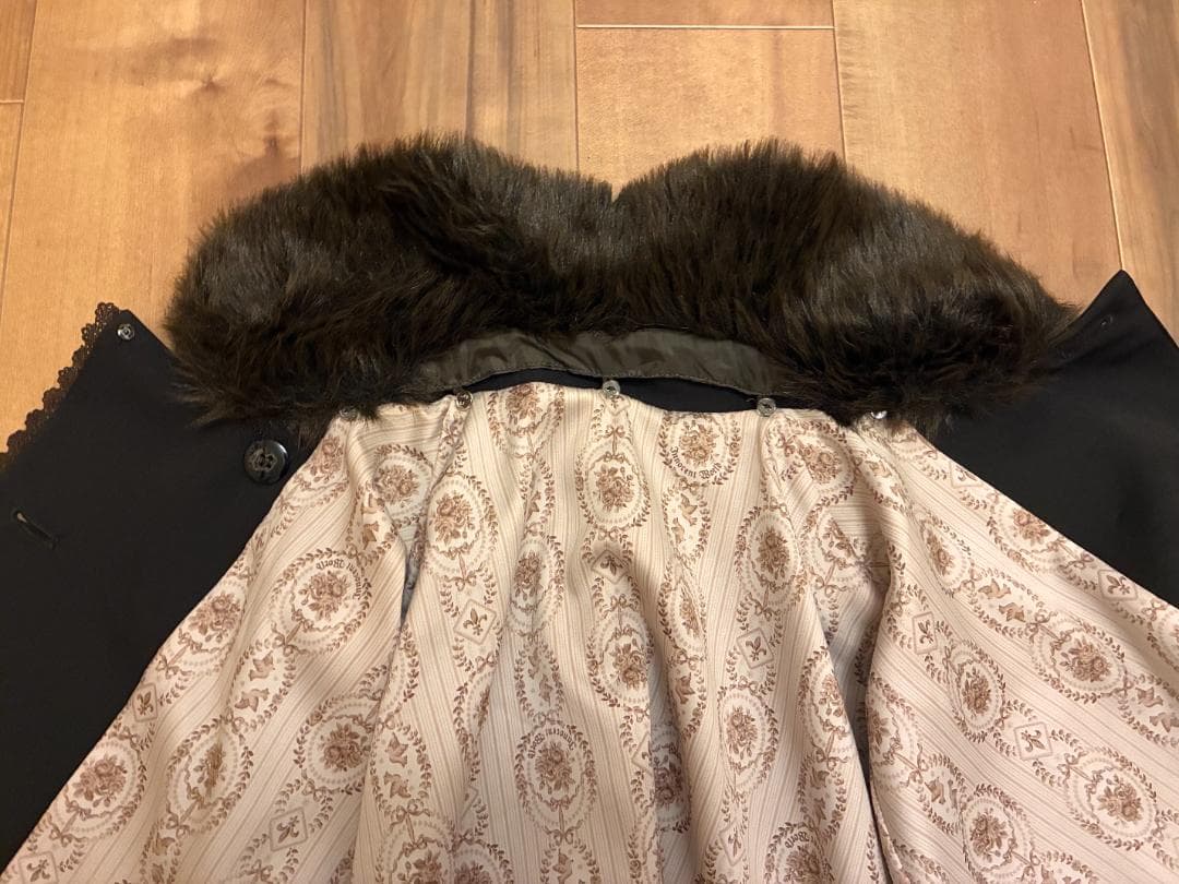 Innocent World　アリエスケープ　ショートケープコート