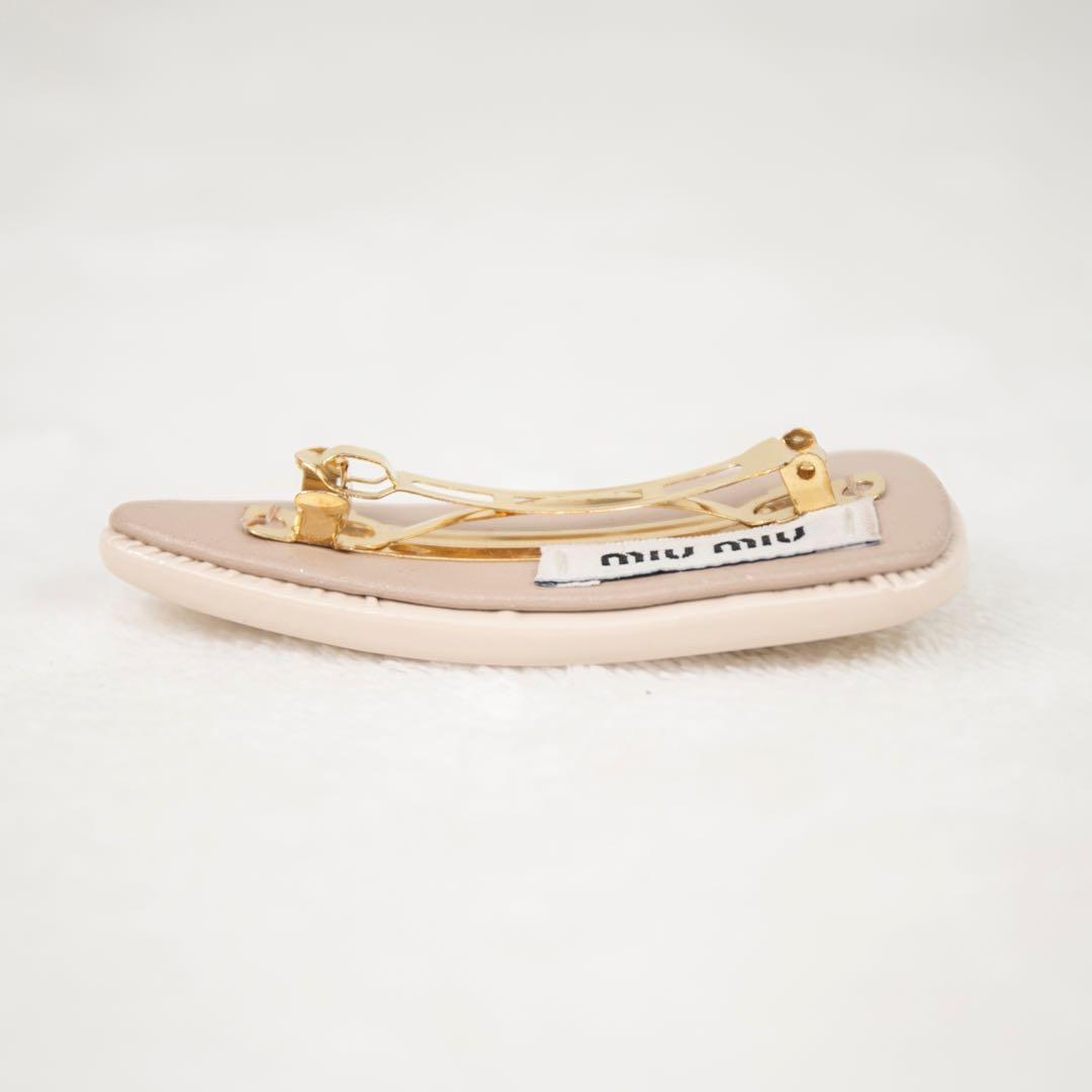 ミュウミュウ ヘアピン ヘアクリップ バレッタ ベージュ レディース 正規品