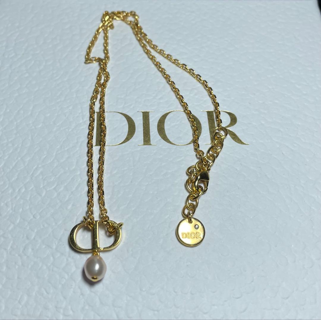 Petit CD ネックレス メタル & レジンパール