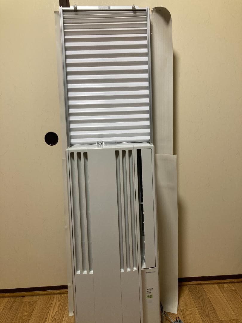 ★未使用近く2025年最新型　コロナ窓用エアコン CW-F1825R-W冷房専用