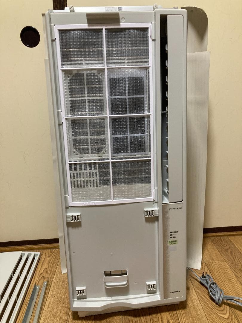 ★未使用近く2025年最新型　コロナ窓用エアコン CW-F1825R-W冷房専用