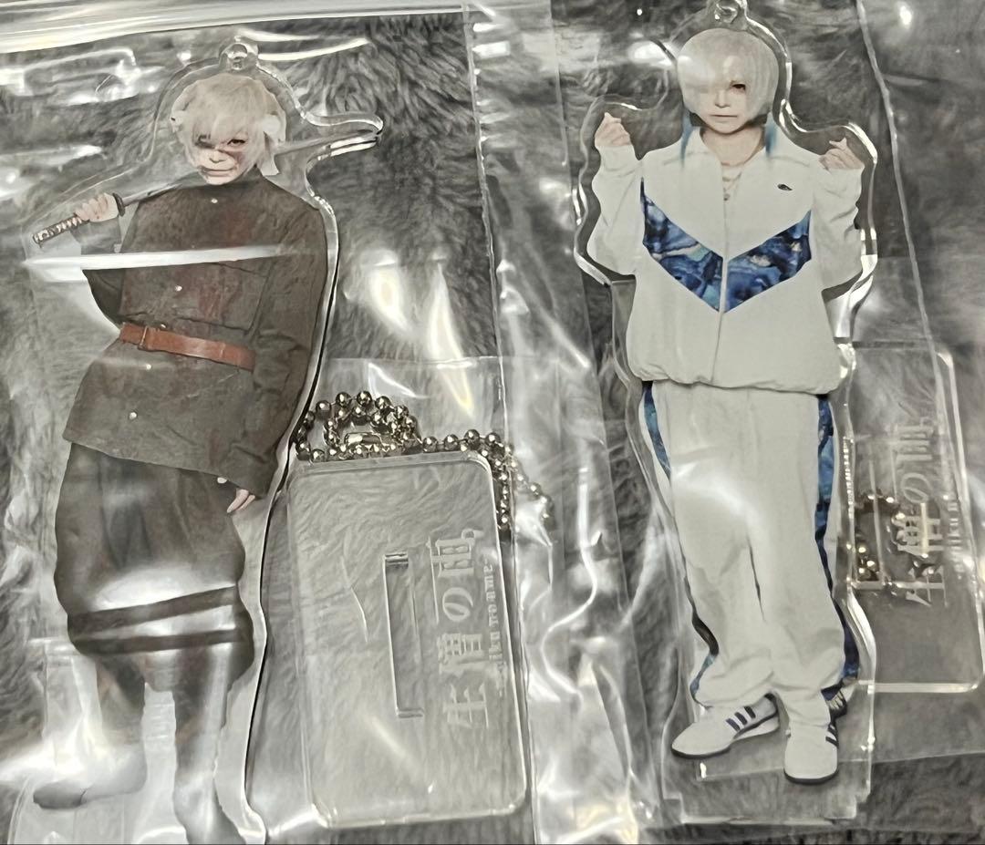 生憎の雨。 魔喪 アクスタ 3種セット R指定 マモ アクキー mamo V系