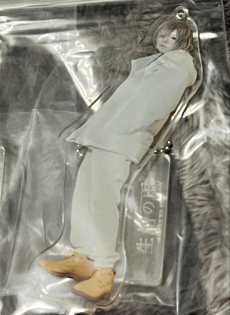 生憎の雨。 魔喪 アクスタ 3種セット R指定 マモ アクキー mamo V系