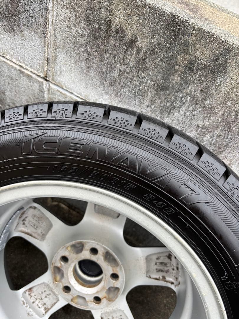 Volkswagen スタッドレスタイヤ 185/60R15 4本セット