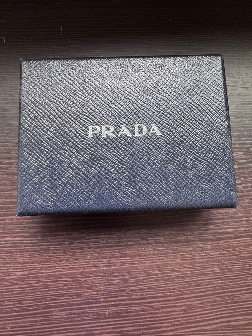 極美品 PRADA 6連 キーケース サフィアーノ ブラック