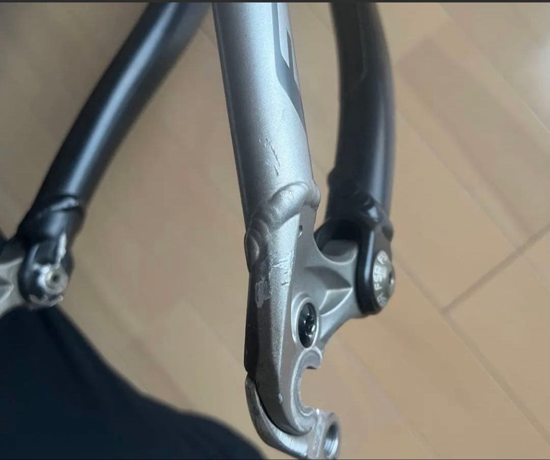 SPECIALIZED STUMPJUMPER FSR フレームと付属品