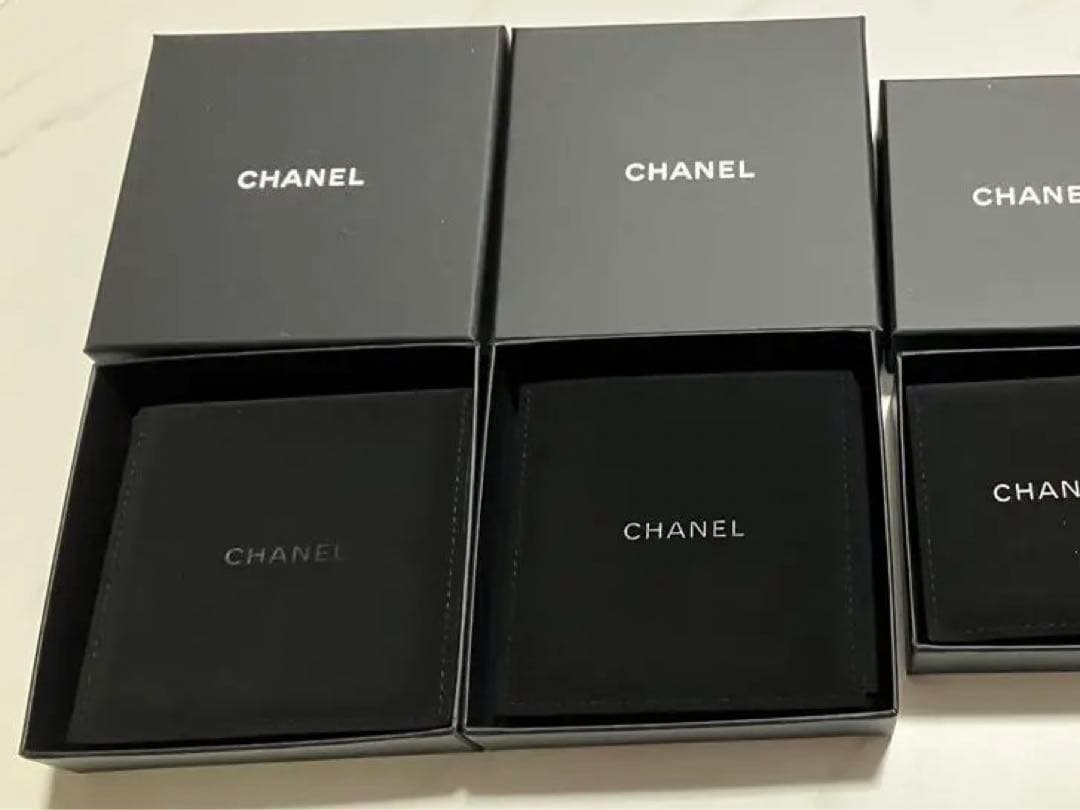 CHANEL ブローチ　フープピアス　ヘアピン空箱