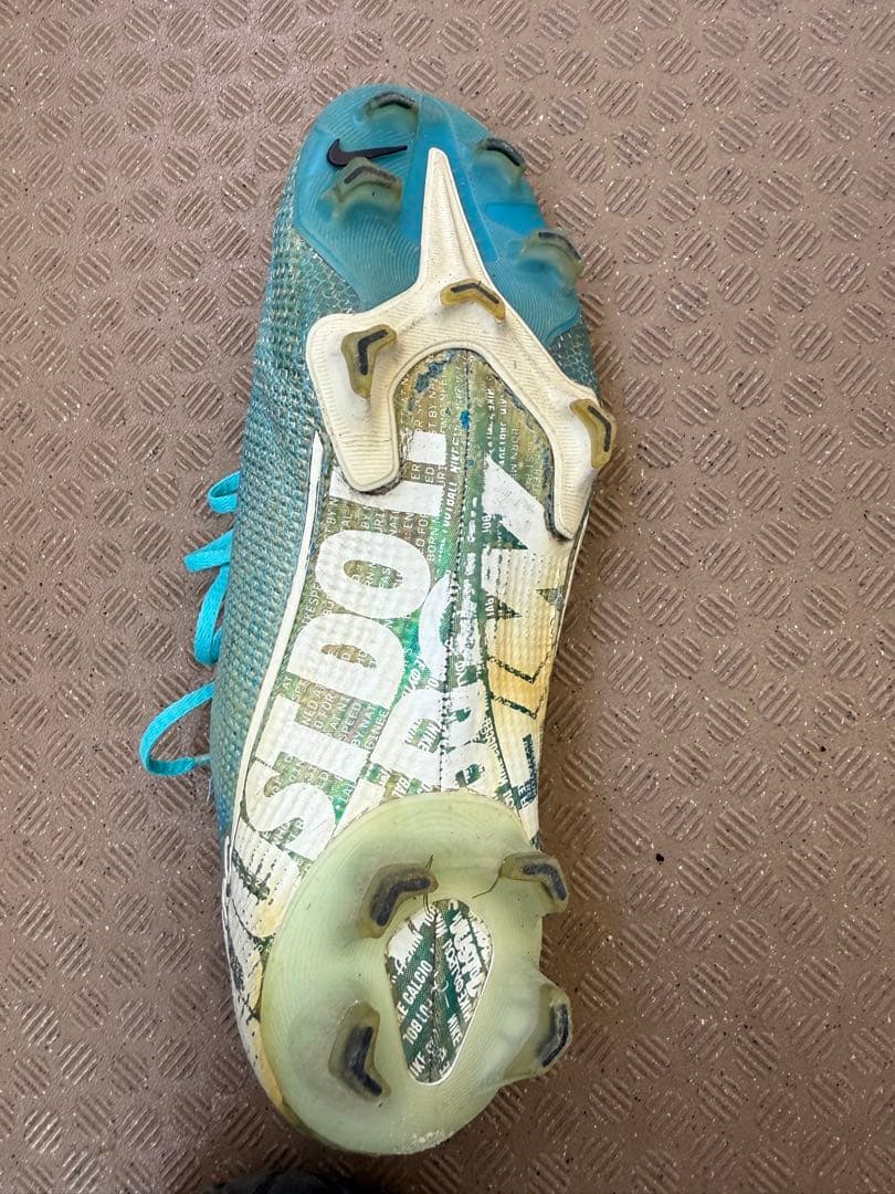 NIKE マーキュリアルヴェイパー13エリートFG