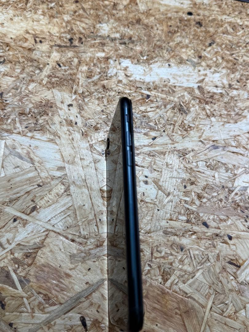 Apple iPhone SE3 第3世代美品