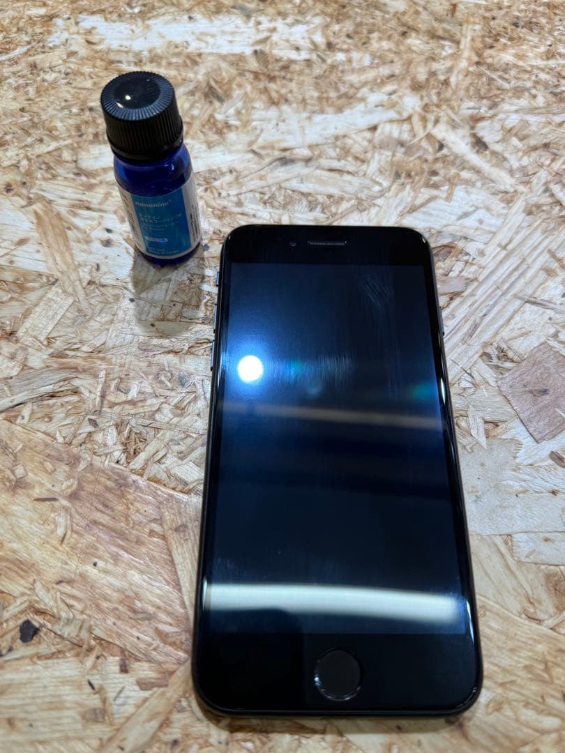 Apple iPhone SE3 第3世代美品