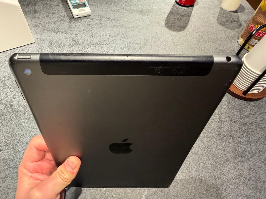 Apple iPad 第8世代　32GBスペースグレー 本体