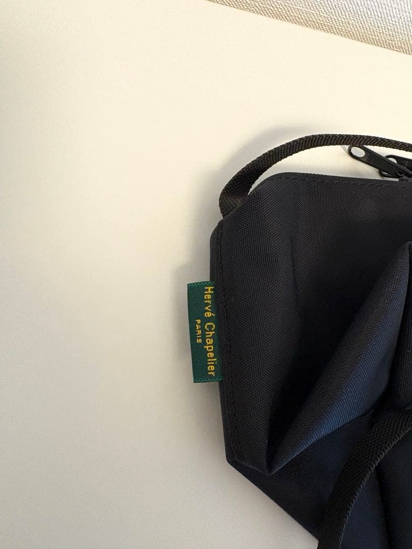 【美品】エルベシャプリエ 2885N ノワール ナイロン舟型ショルダーバッグS