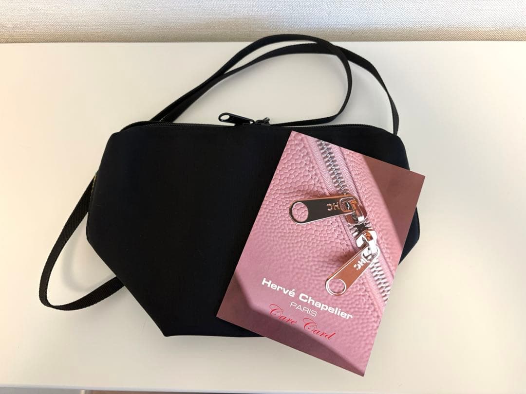 【美品】エルベシャプリエ 2885N ノワール ナイロン舟型ショルダーバッグS