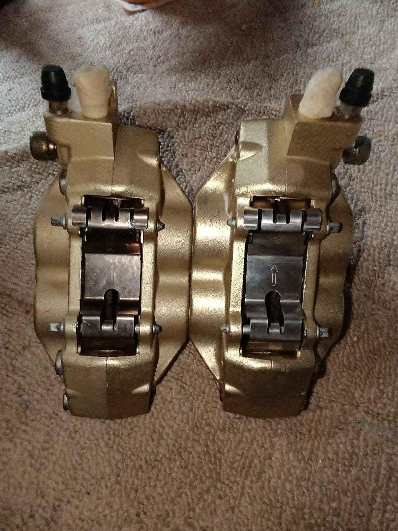 brembo キャスティング　ブレーキキャリパー 　ピッチ65mm　2ピン