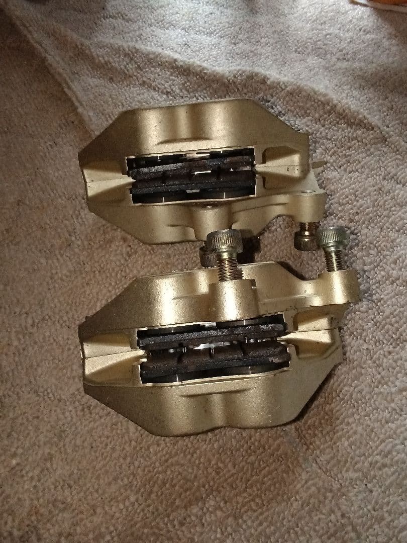 brembo キャスティング　ブレーキキャリパー 　ピッチ65mm　2ピン