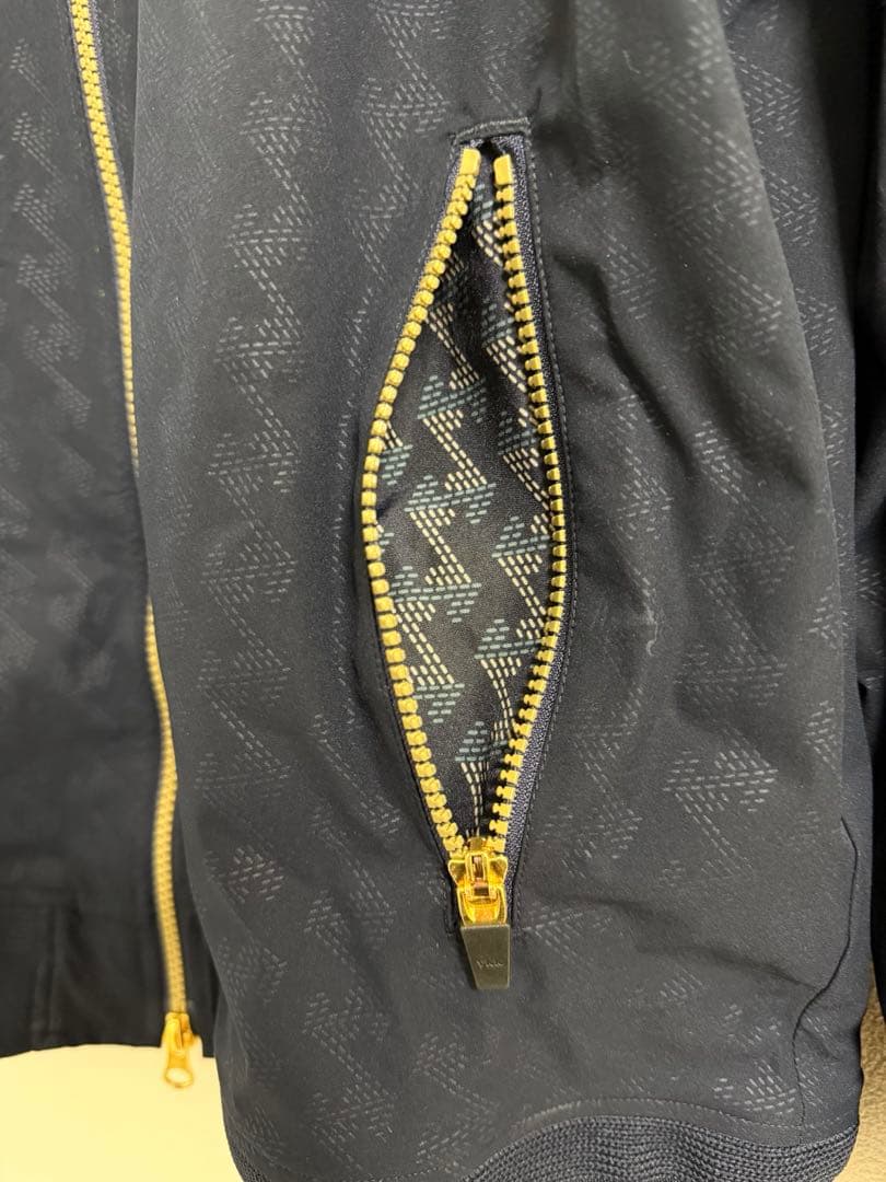 Resurrection GMエンボスライトブルゾン　メンズLサイズ