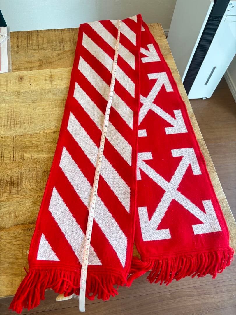 OFF-WHITE 矢印パターン マフラー