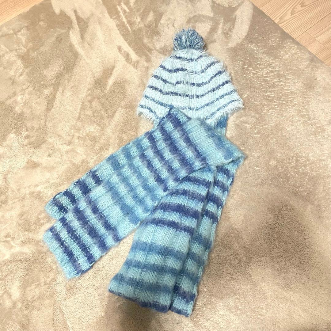 ヘルブラウ　hellblau あの　マフラー