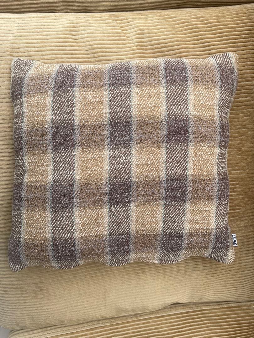 【truck furniture】スコットランドチェック&ネップクッション