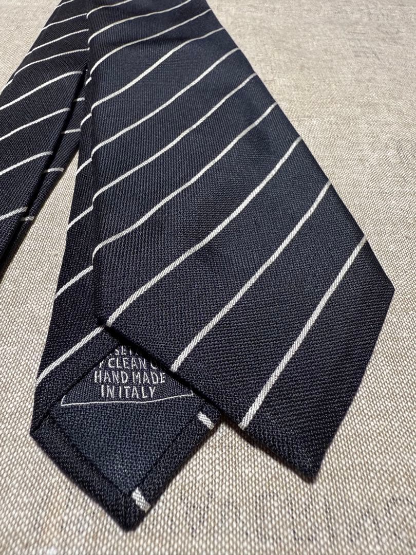 Brioni／ブリオーニ／レジメンタルタイ／ブラック／シルバー／Italy製