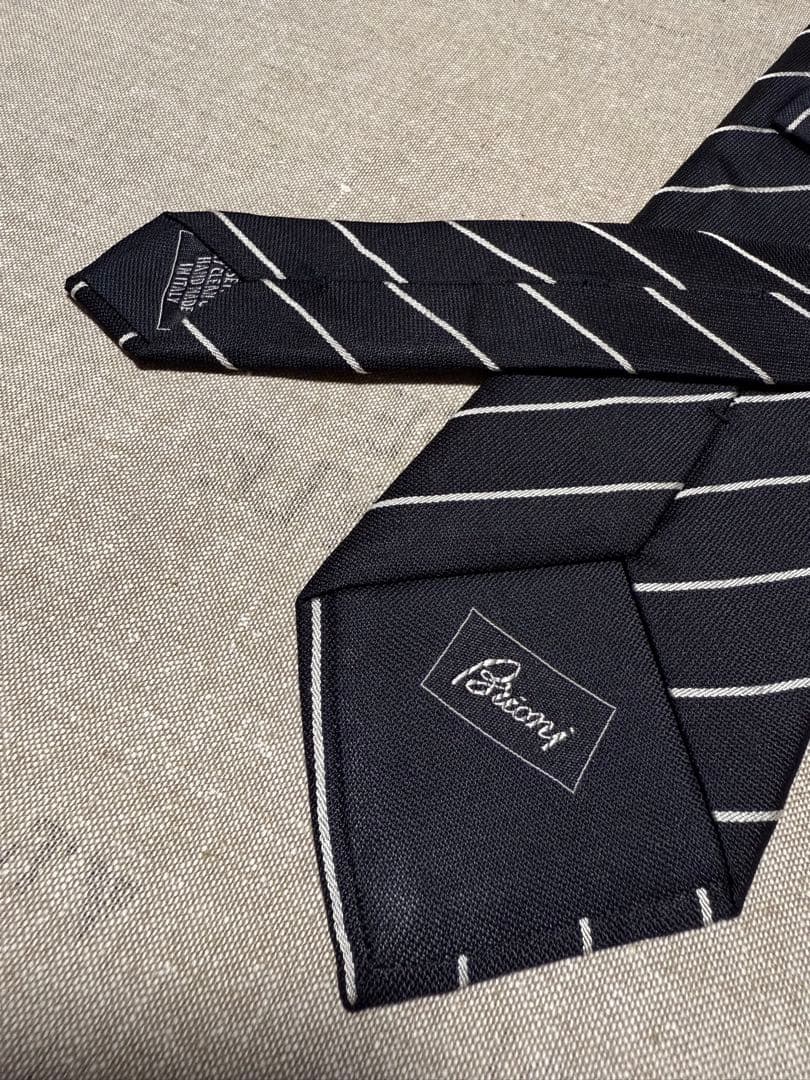 Brioni／ブリオーニ／レジメンタルタイ／ブラック／シルバー／Italy製