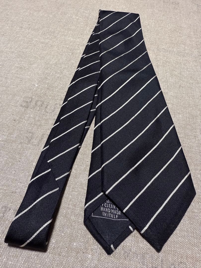 Brioni／ブリオーニ／レジメンタルタイ／ブラック／シルバー／Italy製