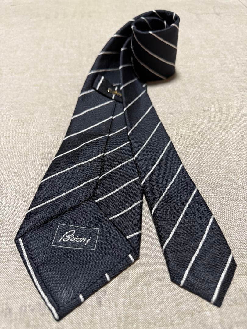 Brioni／ブリオーニ／レジメンタルタイ／ブラック／シルバー／Italy製
