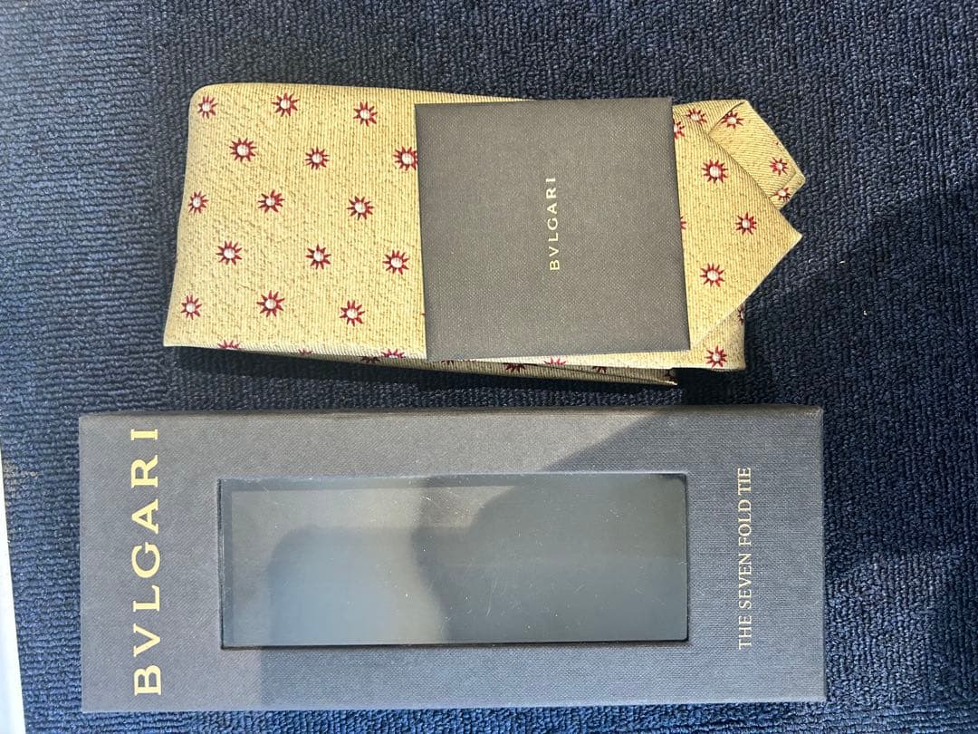 BVLGARI セブンフォールドタイ ゴールド、ネクタイ