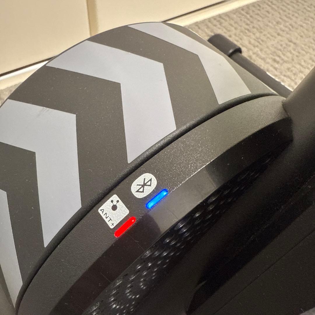 Wahoo KICKR CORE スマートバイクトレーナー