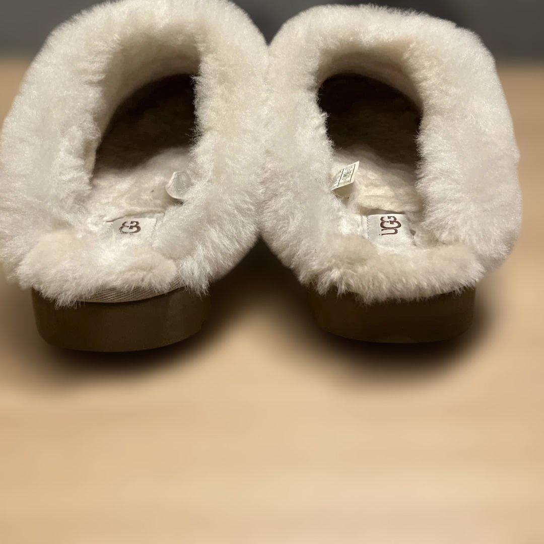 UGG ベージュ スエード ファーサンダル　28cm